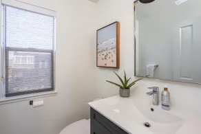 Luxury Living at the Beach - Image 4