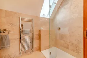 Luxuriously presented holiday cottage in the Cotswolds - Yew Barn & The Cottage - Image 4