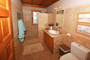 Holiday home for 6 people with private pool - Image 2