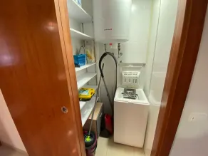 Appartement 300 metres de la plage, parking prive piscine - Image 2