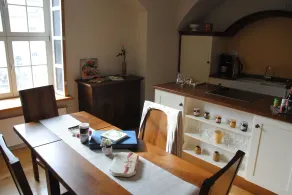 Fabulous apartment in the east wing of the historical castle Wiesenburg - Image 2