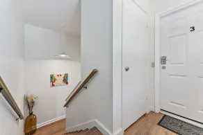 Large Updated Beach Apartment with a Patio - Image 2