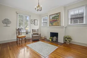 HEART OF BILOXI- Tudor Cottage- Walk to the beach and Beau Rivage - Image 2