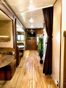 Cactus Camper has lake views with dock & lake access - Image 2