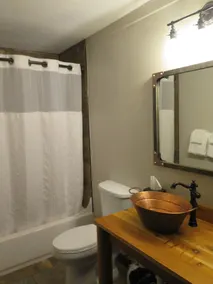 Shenandoah Crossing-2 bedroom deluxe cabin SEE DESCRIPTION NOTE BEFORE BOOKING! - Image 3