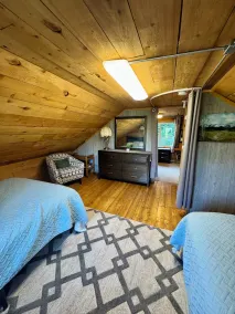 Beautiful Mountain Top Cabin with amazing views and private peaceful setting! - Image 5