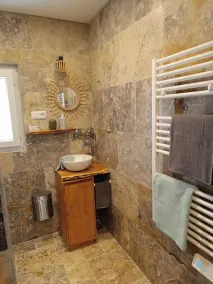 Seasonal rental in pine forest on Provence 35 m2 - Image 2