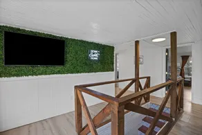 Charming 4 bedroom farmhouse with large backyard for entertaining - Image 2