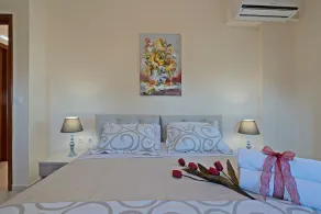 All season-sun villa, private pool,near amenities - Image 5