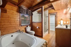 Stunning Log Cabin Getaway North of Nashville - Image 2