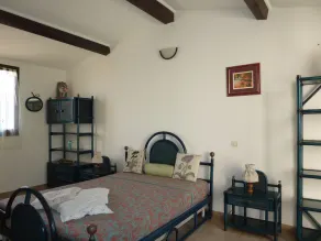 Small house by the sea - Image 3