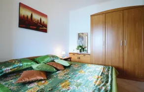 2 bedroom cozy home in Trget - Image 4