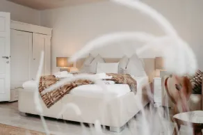 Chalet Wiesengut Romantic secluded location with pool and whirlpool - Image 3