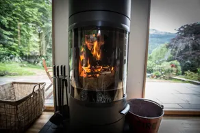 Modern Cottage, big garden, AGA, Loch/Mountain Views. Cinema Room & Log Burner - Image 4