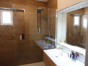Nära Aix-en-Provence, vacker villa med pool på skogsmark på 4000m2 - Image 2