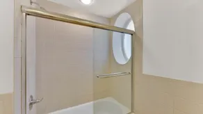 Apartmint at 242 S 17th St Philadelphia - Image 5