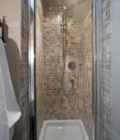 Romantic village hideaway for two. Great for walking and cycling. - Image 3