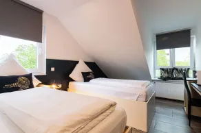 Nine Rooms - Serviced Rooms - Image 5
