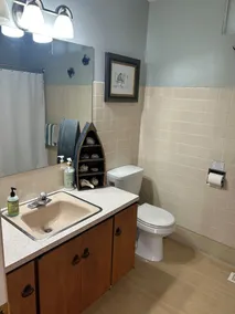 Charming Private Home - Walk to DT and the Beach! - Image 5
