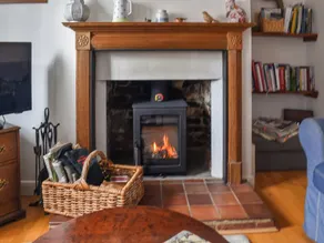 Lavenham Red Brick Cottage - Image 3