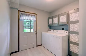 Premium 3BR 3BA with Hot Tub & Pool, near all of LaCrosse's Top Rated Activities - Image 2