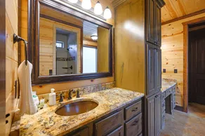 THE DRAKE- Luxury details & stunning creek side location- Sleeps 20 - Image 5