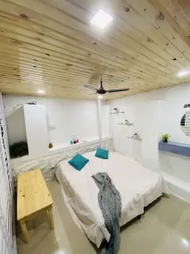 Lake view Manor - Image 4