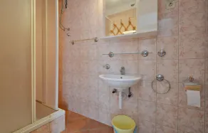 Gorgeous Apartment In Racisce With House Sea View - Image 5