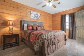 Cabin G at Safe Harbor Brady Mountain on Lake Ouachita! - Image 4