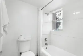 Bay Harbor Sunset Apt 3B - Image 3