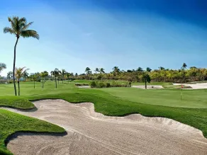 Stunning Two Bedroom Beach residence with Golf Package - Image 2