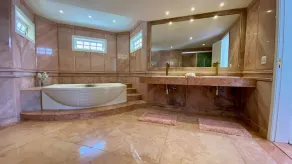LB - AR26 Cavaco Island Mansion Seasonal Rent - Image 2