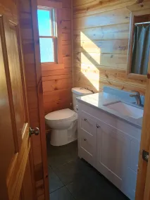 Lake Superior Log Home Retreat - Image 5