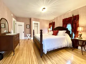 Spacious Historic Home in the White Mountains, great for Groups, Sleeps 14 - Image 2