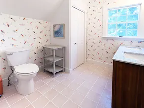 The Nest at Pigeon Cove: Modern farmhouse with all the comforts of home! - Image 4