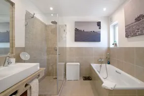 Casa Vacanze 'Nicola' con Piscina Privata, Wi-Fi e Aria Condizionata - Image 3