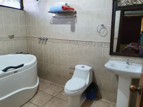 Beautiful house 20 minutes from the airport and 5 minutes from Mundo Petapa Park - Image 4