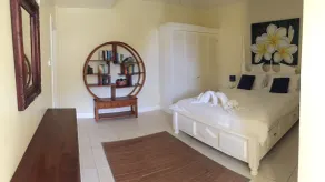 South Sea House Luxurious Apt No 1 - Image 3