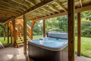 Luxe Snowshoe cabin with hot tub & mountain views - Image 5