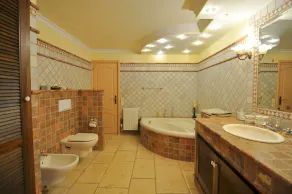 Vivenda de luxo com piscina, a uma curta distância da praia - Image 3