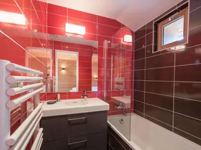 Chalet mit 4 Schlafzimmern, in Pistennähe, Parkplatz, für 8 Personen - Image 4
