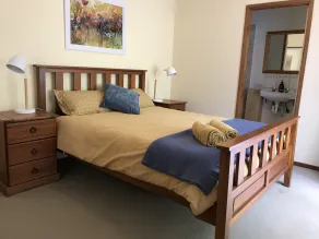 Cosy 3 bedroom house at the base of Mount Buller - Image 5