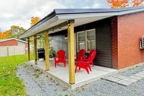 Spacious Home near Airport - Image 4