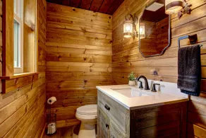 Luxury Lakeside Lodge on Beautiful Somo Lake - Image 3