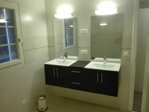 nybygget villa med overløbsbassin og enestående udsigt - Image 4