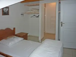 Ski-in/ski-out & foot of the slopes, 6th floor, swimming pool, sauna, balcony, tv, ski locker, 50m² - Image 5