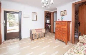 2 Bedroom Cozy Apartment In Monterio - Image 4