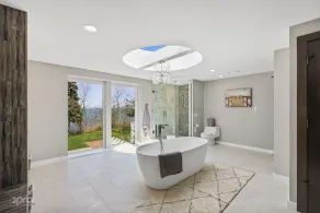 Beautiful Lakeview Property with the private beach - Image 4