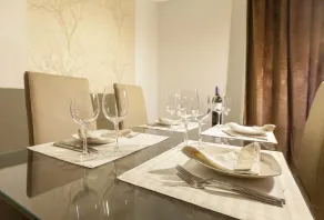 Samarons Hotels - Image 5