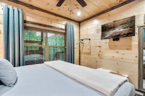 Built 2022★Private★Sauna★Fire-Pit★Slide★Park 6 Cars★Hot Tub★Game Room - Image 5